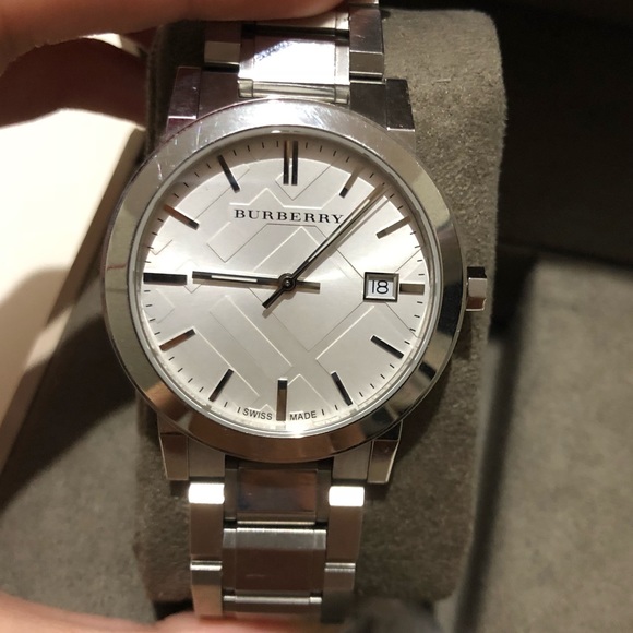 Burberry watch unisex - Picture 1 of 8